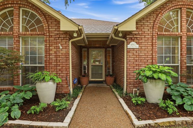 6913 Allen Place Drive, Fort Worth, TX 76116