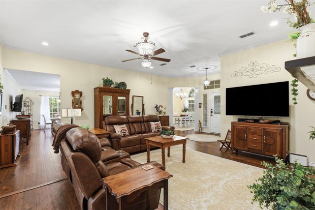 6913 Allen Place Drive, Fort Worth, TX 76116