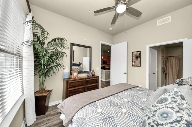 5455 Richmond Street 2090, Houston, TX 77056