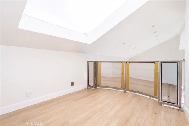 13331 Moorpark Street 319, Sherman Oaks, CA 91423