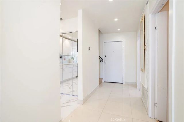 13331 Moorpark Street 319, Sherman Oaks, CA 91423