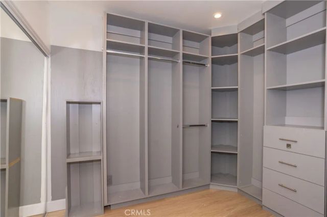 13331 Moorpark Street 319, Sherman Oaks, CA 91423