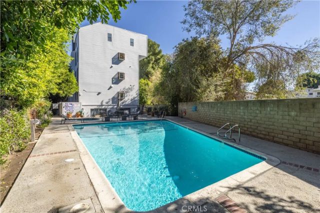 13331 Moorpark Street 319, Sherman Oaks, CA 91423