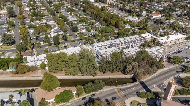 13331 Moorpark Street 319, Sherman Oaks, CA 91423