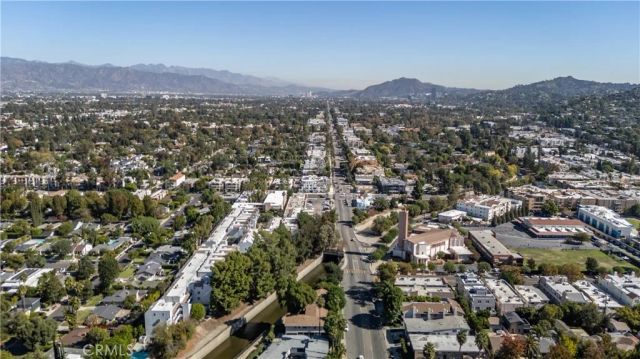 13331 Moorpark Street 319, Sherman Oaks, CA 91423