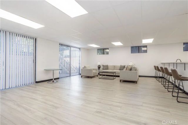 13331 Moorpark Street 319, Sherman Oaks, CA 91423