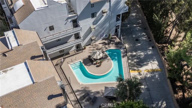 13331 Moorpark Street 319, Sherman Oaks, CA 91423