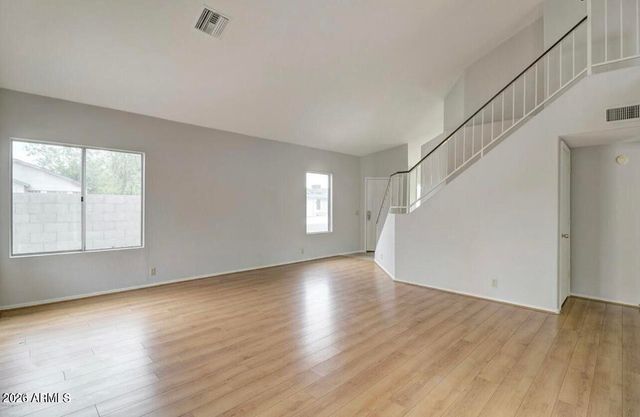 8834 W MICHELLE Drive, Peoria, AZ 85382