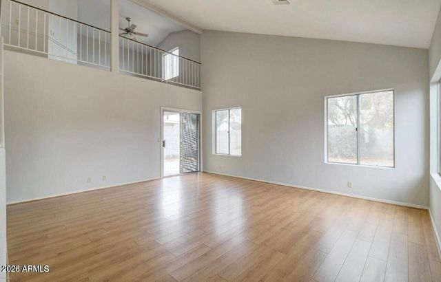 8834 W MICHELLE Drive, Peoria, AZ 85382