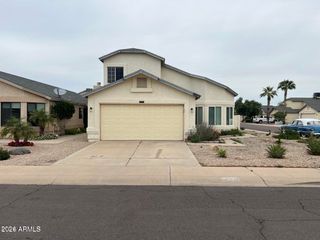 8834 W MICHELLE Drive, Peoria, AZ 85382