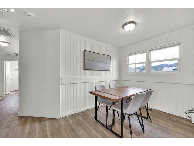 3227 PARTRIDGE Way, Springfield, OR 97477