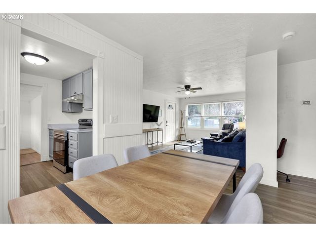 3227 PARTRIDGE Way, Springfield, OR 97477