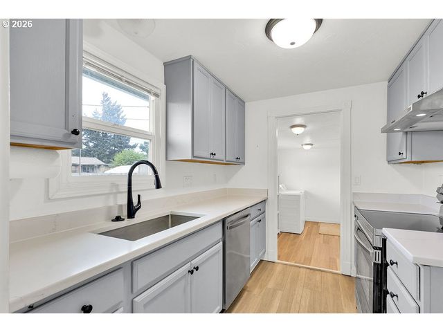 3227 PARTRIDGE Way, Springfield, OR 97477