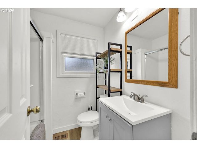 3227 PARTRIDGE Way, Springfield, OR 97477