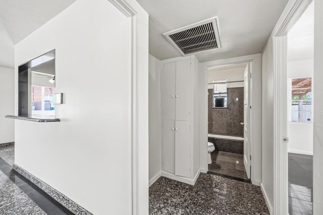 9427 N 1st Avenue, Phoenix, AZ 85021