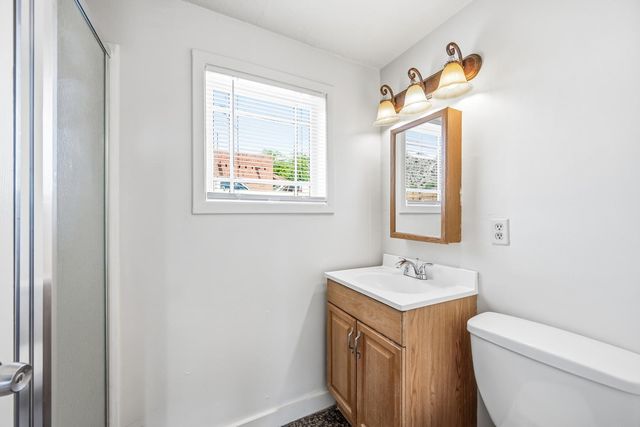 9427 N 1st Avenue, Phoenix, AZ 85021