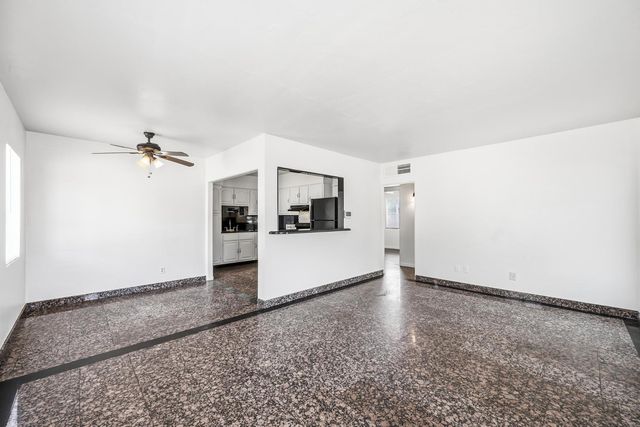 9427 N 1st Avenue, Phoenix, AZ 85021