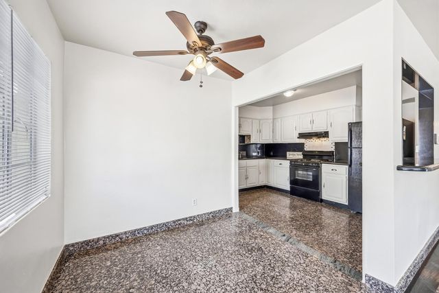 9427 N 1st Avenue, Phoenix, AZ 85021