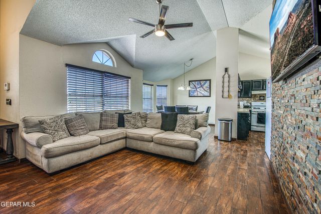 457 VON BARGEN Drive, Horizon City, TX 79928