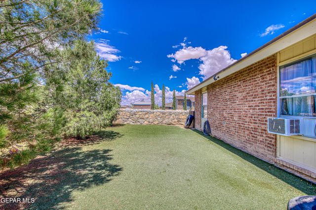 457 VON BARGEN Drive, Horizon City, TX 79928