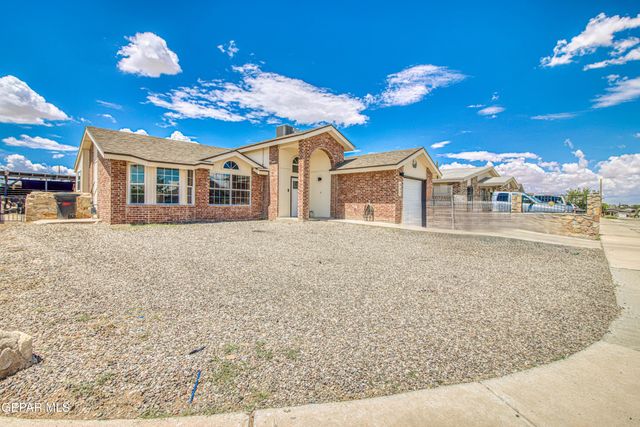 457 VON BARGEN Drive, Horizon City, TX 79928