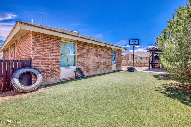 457 VON BARGEN Drive, Horizon City, TX 79928