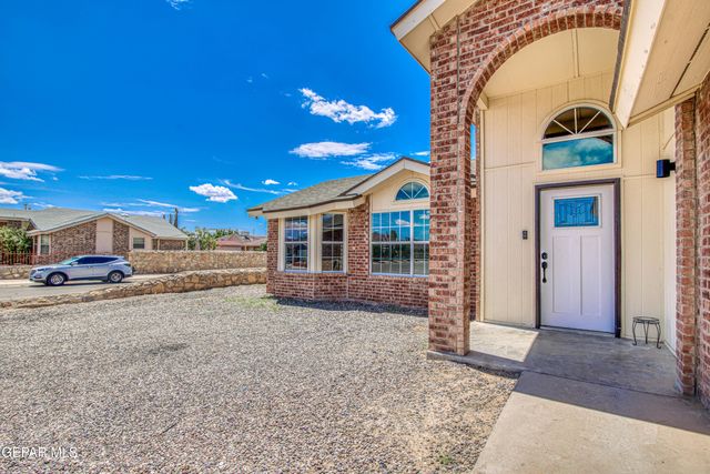 457 VON BARGEN Drive, Horizon City, TX 79928