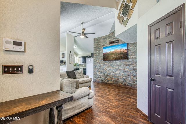 457 VON BARGEN Drive, Horizon City, TX 79928