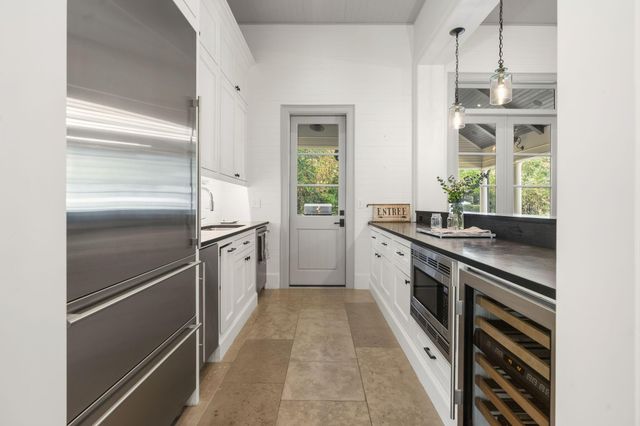 14 Peony Springs Court, The Woodlands, TX 77382