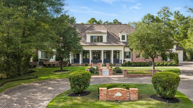 14 Peony Springs Court, The Woodlands, TX 77382