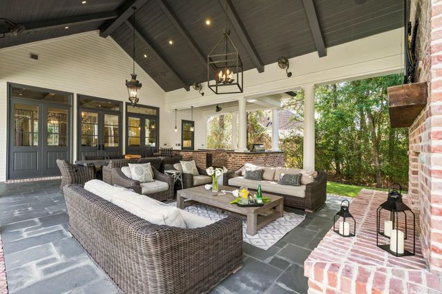 14 Peony Springs Court, The Woodlands, TX 77382