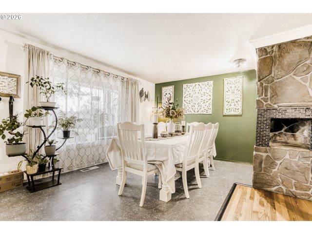 804 Se 176TH Pl, Portland, OR 97233