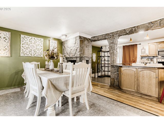 804 Se 176TH Pl, Portland, OR 97233