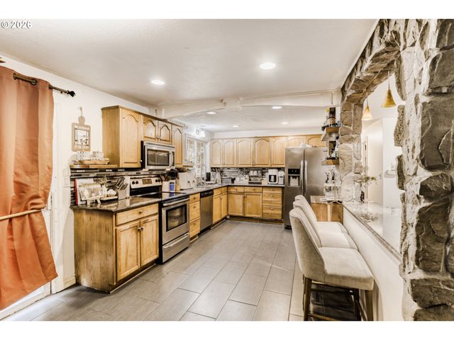 804 Se 176TH Pl, Portland, OR 97233