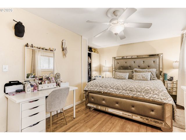 804 Se 176TH Pl, Portland, OR 97233