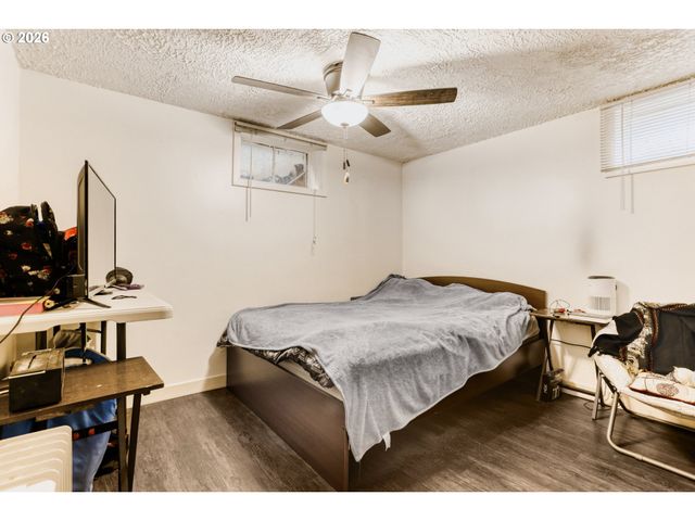 804 Se 176TH Pl, Portland, OR 97233