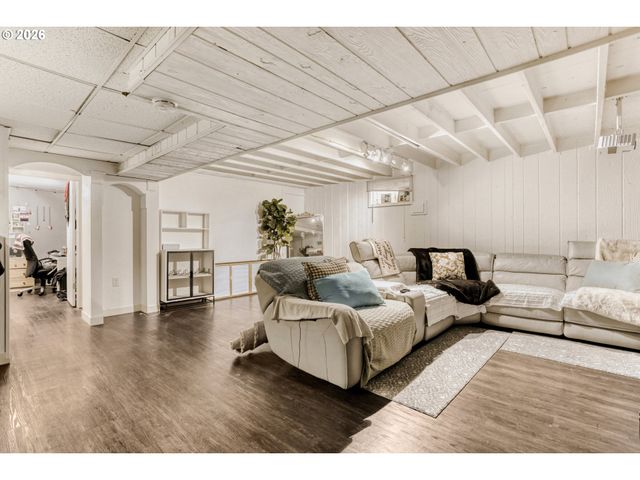 804 Se 176TH Pl, Portland, OR 97233