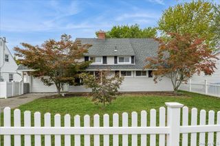 44 Shotgun Lane, Levittown, NY 11756