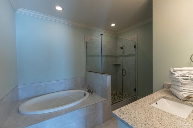 13909 Del Rio Dr, Pensacola, FL 32507