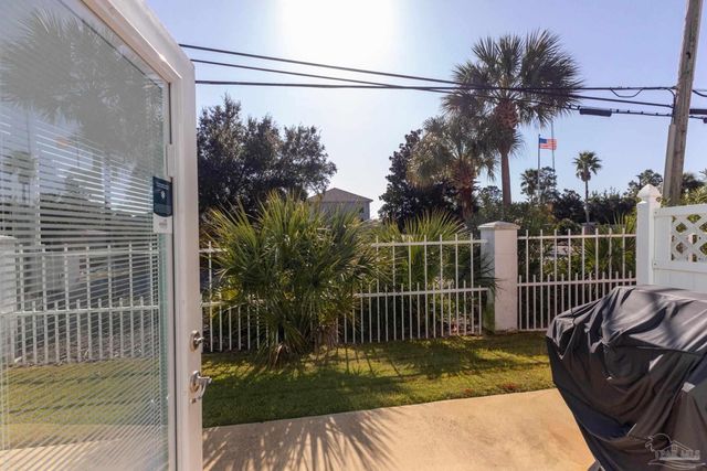 13909 Del Rio Dr, Pensacola, FL 32507