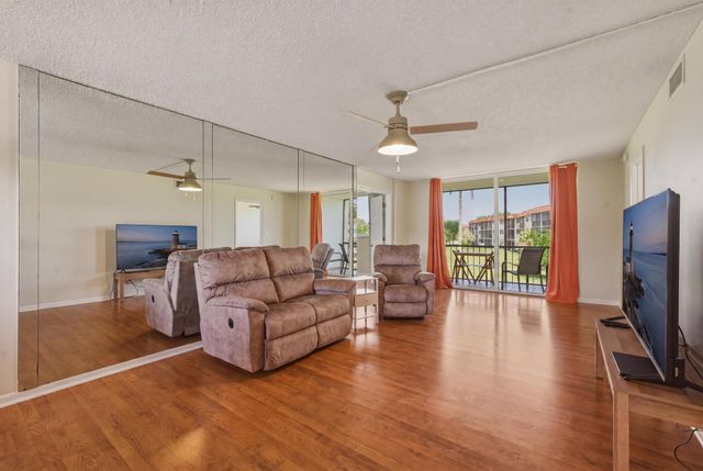 9720 S Hollybrook Lake Drive 205, Pembroke Pines, FL 33025