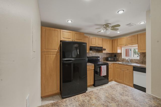 9720 S Hollybrook Lake Drive 205, Pembroke Pines, FL 33025