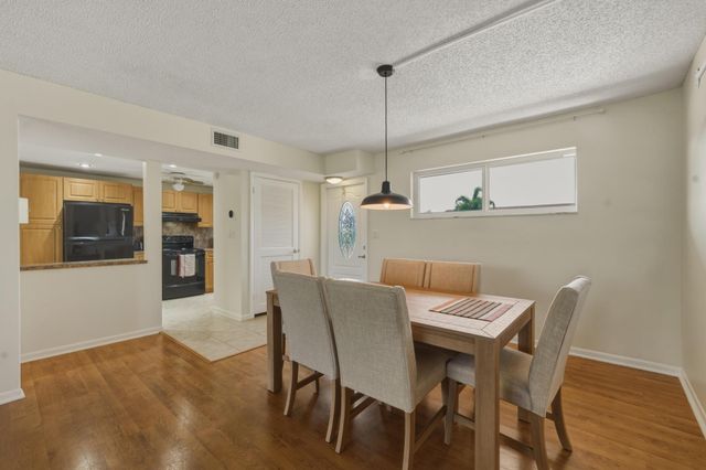 9720 S Hollybrook Lake Drive 205, Pembroke Pines, FL 33025