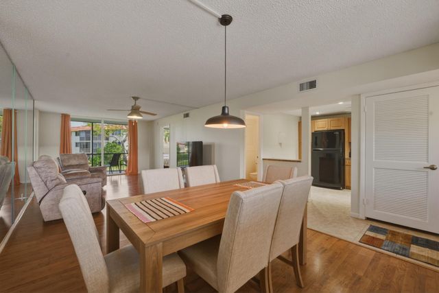 9720 S Hollybrook Lake Drive 205, Pembroke Pines, FL 33025