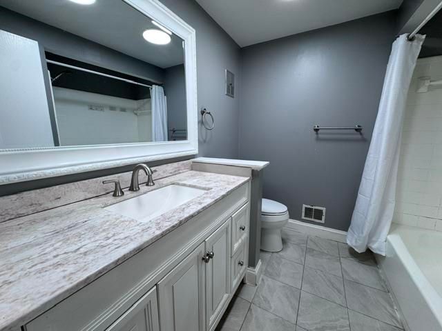36730 Engleside Drive, Sterling Heights, MI 48310