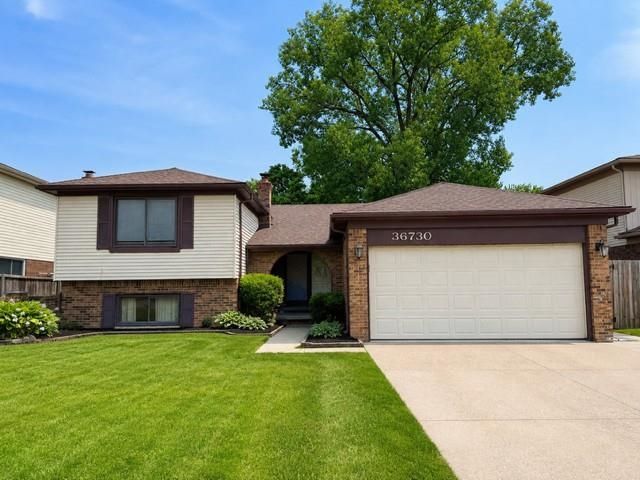 36730 Engleside Drive, Sterling Heights, MI 48310