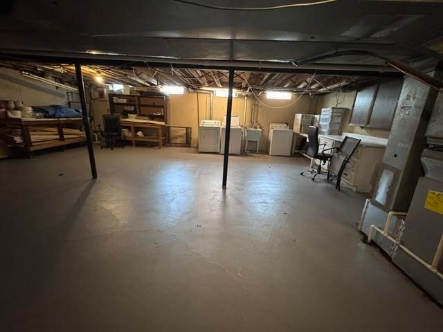 36730 Engleside Drive, Sterling Heights, MI 48310