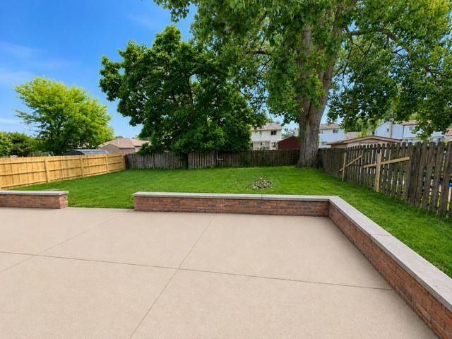 36730 Engleside Drive, Sterling Heights, MI 48310