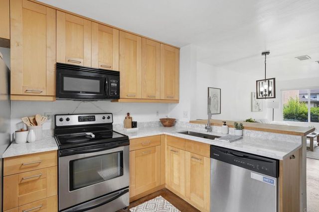 10102 Peaceful Court, Santee, CA 92071