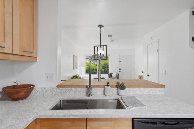 10102 Peaceful Court, Santee, CA 92071